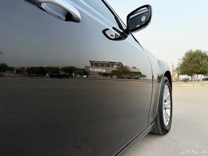 كرايسلر C300 2017 نظيف 17