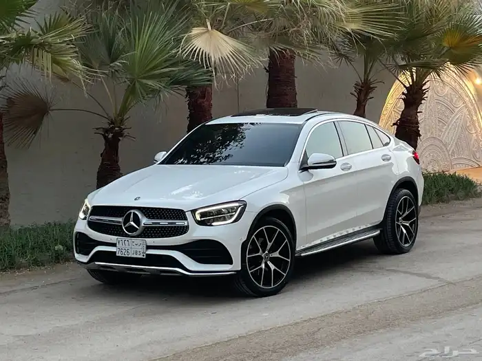 مرسيدس GLC200 4matic 2021 نظيف جدا بحال الوكاله 2