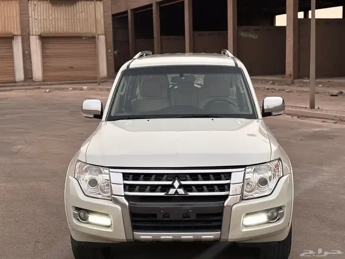 ميتسوبيشي باجيرو GLS 2022 14