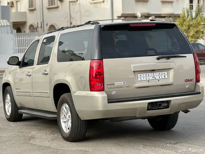 يوكن موديل 2012 5