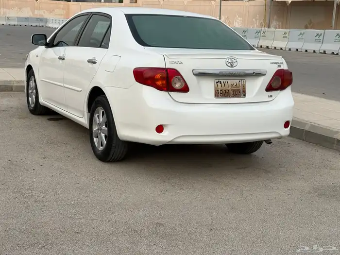 كورولا ابيض 2009 5