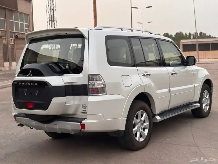 ميتسوبيشي باجيرو GLS 2022 6