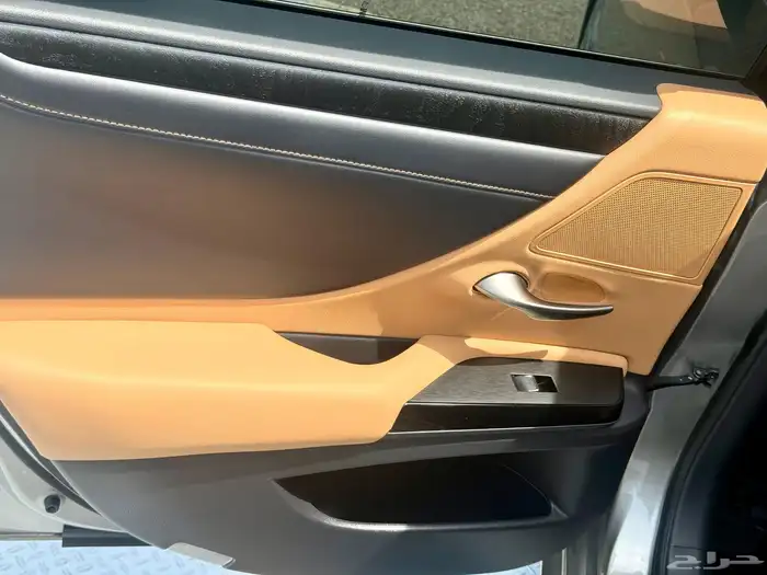 لكزس ES300h لاكشوري استيراد من كوريا تم البيع 11