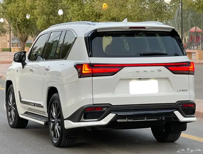 لكزس 2023 LX 600 فل اخر 6