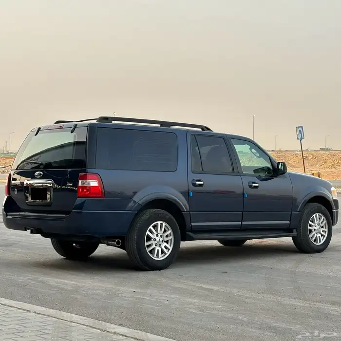 فورد اكسبديشن 2013 طويل بدي وكاله نص فل XLT 6
