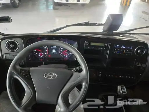 باص هونداي كاونتي موديل 2022 25 راكب 9