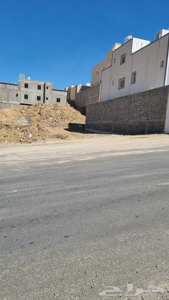 نصف ارض المحاله برخصة جاهزه كف 0