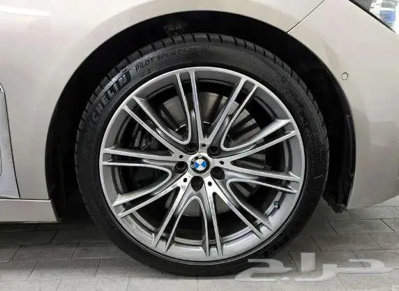 BMW 760Li موديل 2021 الميموني للاستيراد بكوريا 4