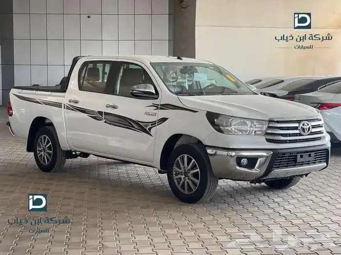تويوتا هايلوكس بنزين GLX2 جير عادي جنوط 2025 2