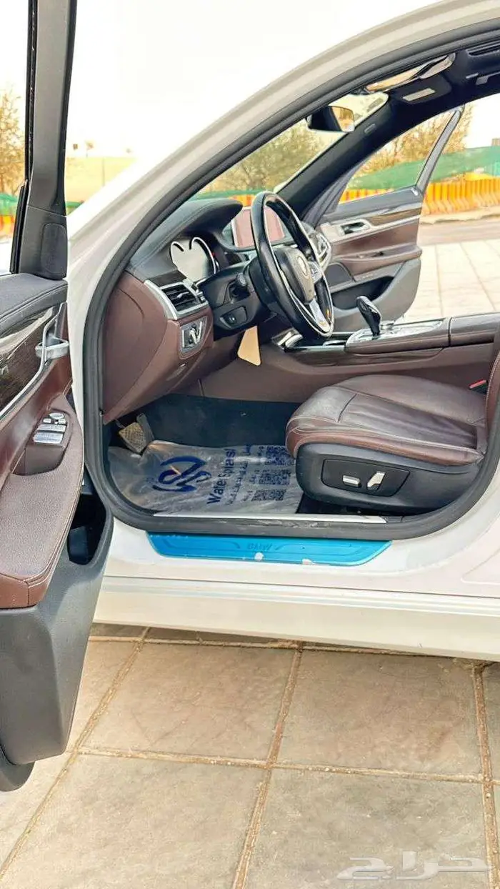 بي ام دبليو 2019 LI730 4