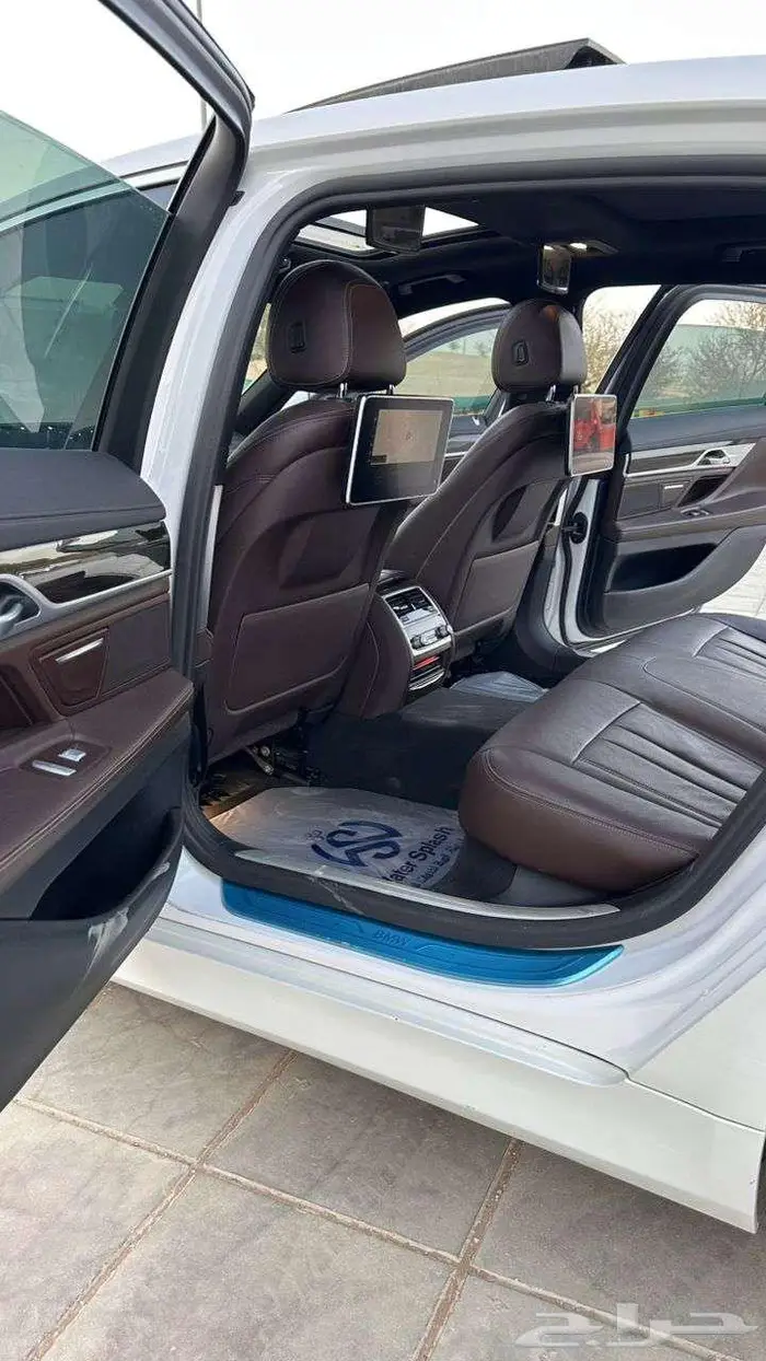 بي ام دبليو 2019 LI730 15