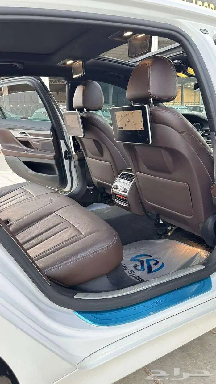 بي ام دبليو 2019 LI730 16