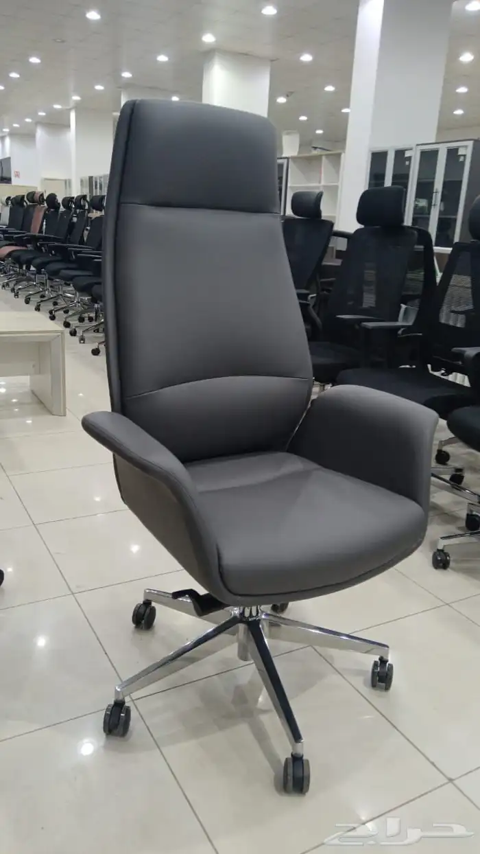 مكاتب دولاب طقم كراسي جلد فخم 0  5  7  3  4  5  0  9  4  6 32