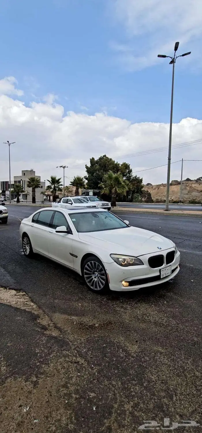 بي ام دبليو 750li 12