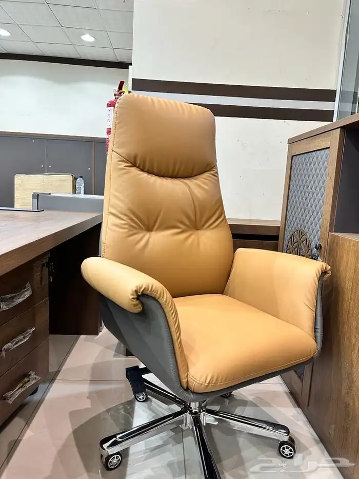 مكاتب دولاب طقم كراسي جلد فخم 0  5  7  3  4  5  0  9  4  6 33