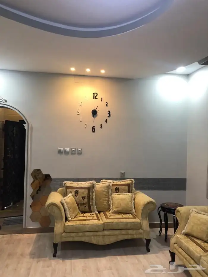 شقة أرضية بمدخل خاص مؤثثة بالكامل للإيجار 4