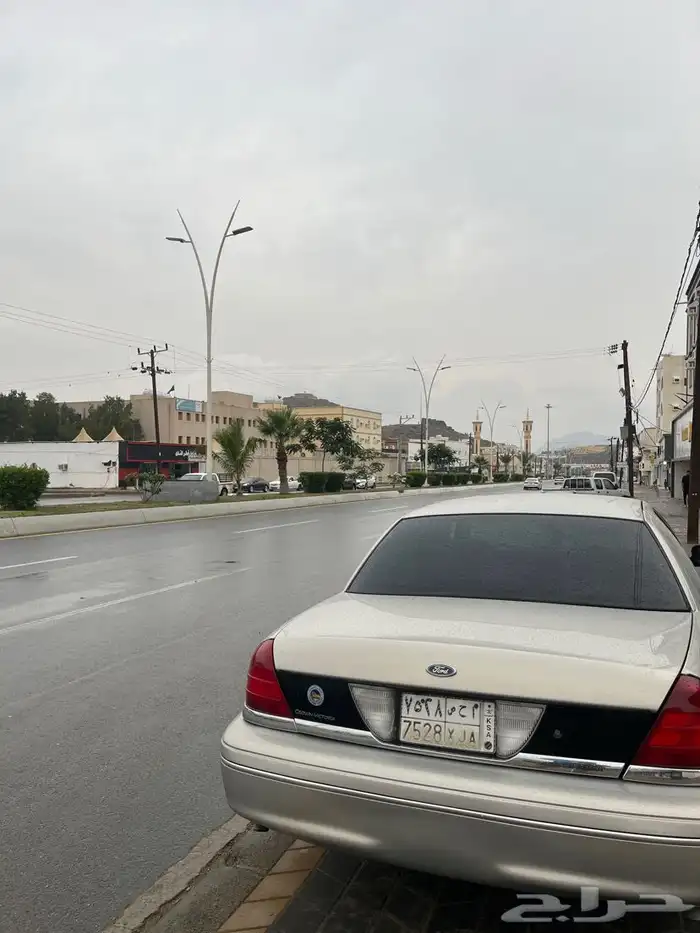 فورد فكتوريا 2008 5