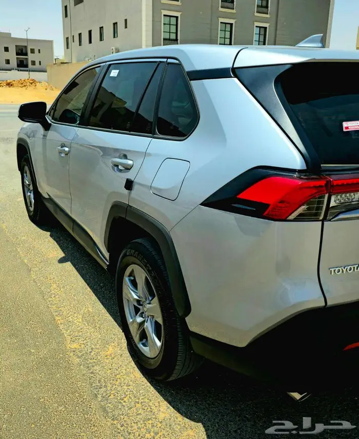 تويوتا راف4 2025 فئة LE 17