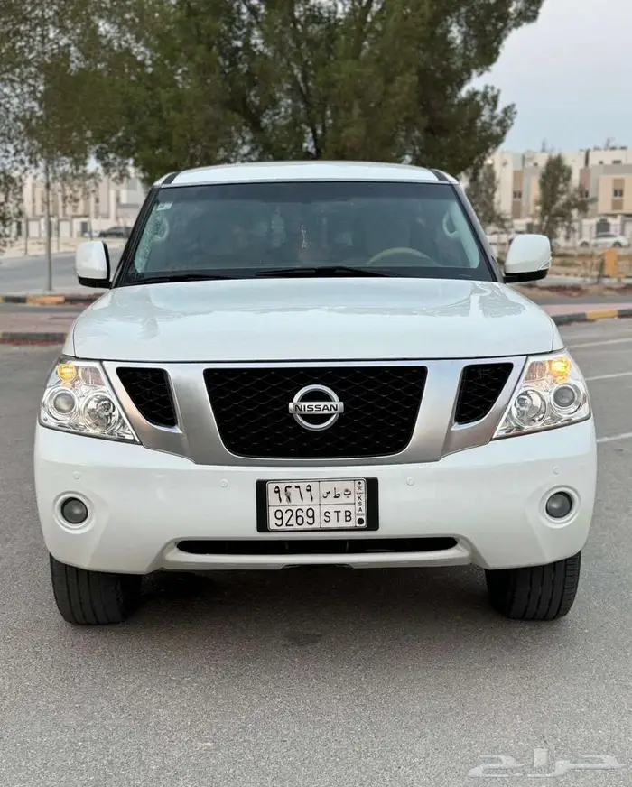 جيب باترول 320SE مديل 2012 بحاله ممتازه 10