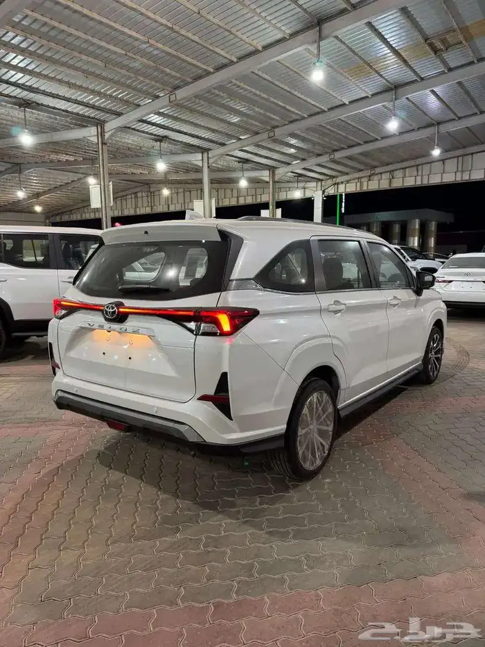 تويوتا فيلوز GLX بنزين 2025 2