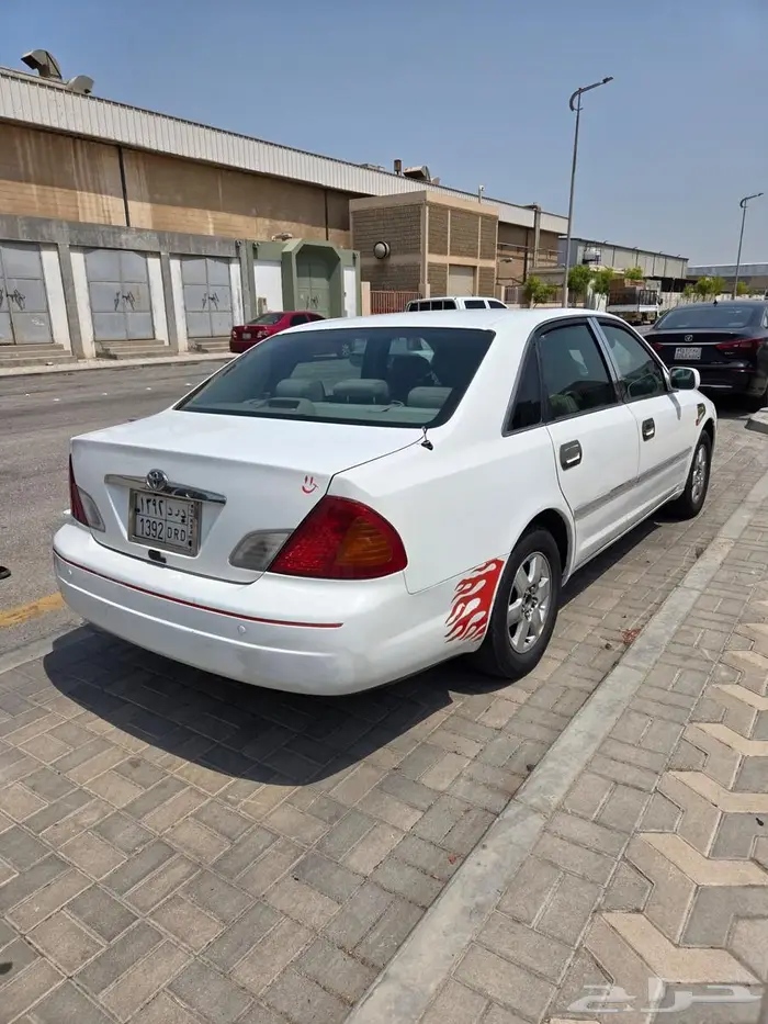 تويوتا افالون 2001 بحالة جيدة جدا 6