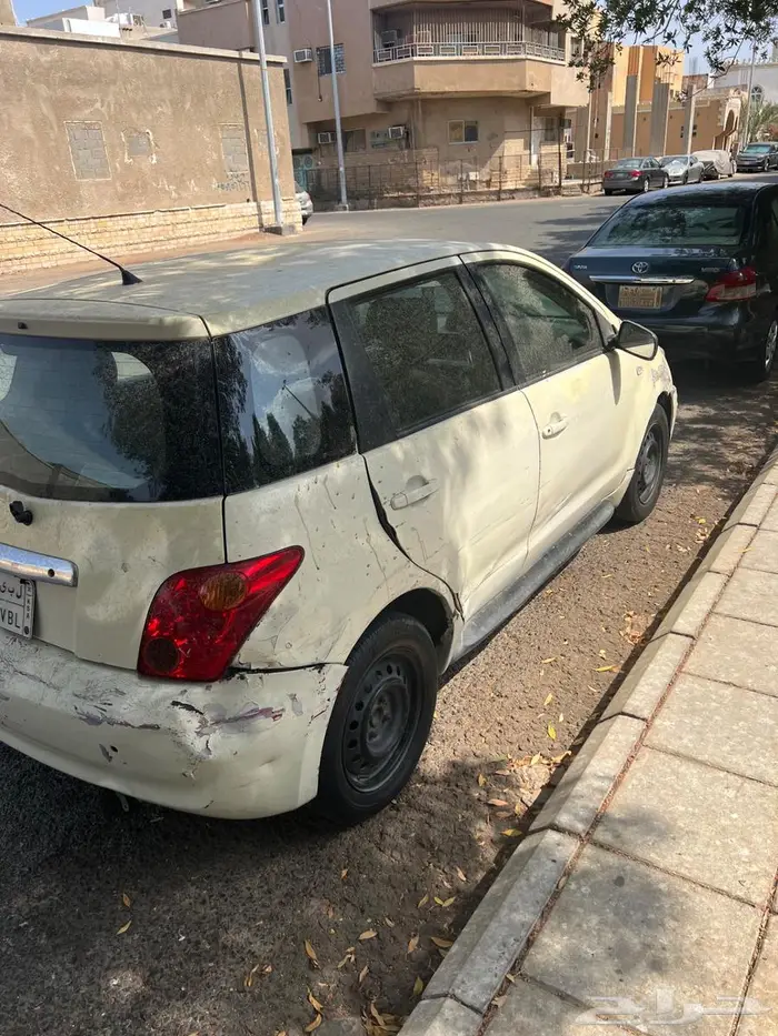 سيارة تويوتا XA 2004 تشليح للبيع 4
