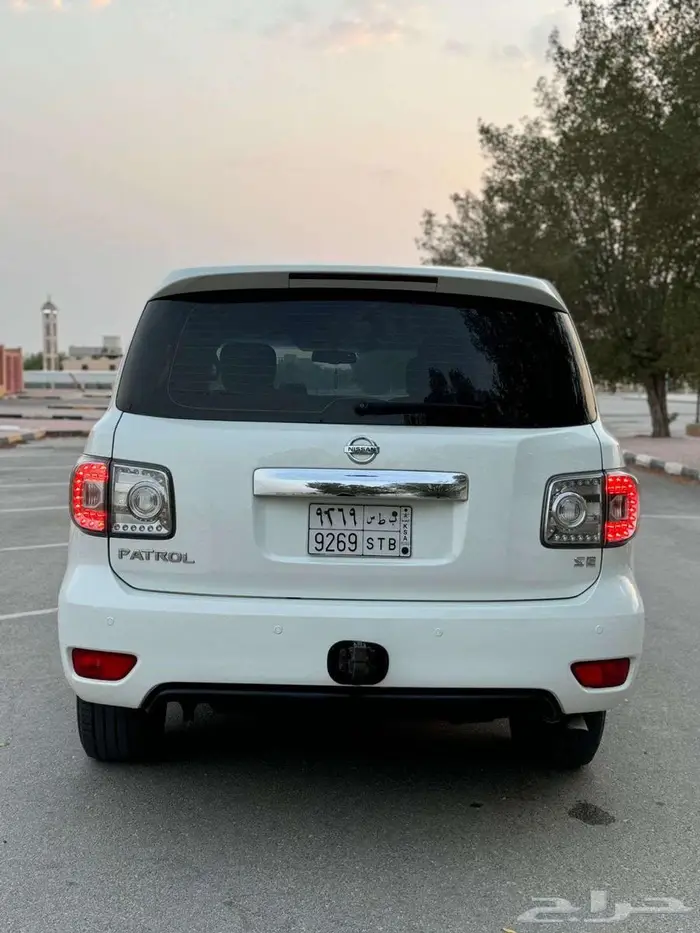 جيب باترول 320SE مديل 2012 بحاله ممتازه 6