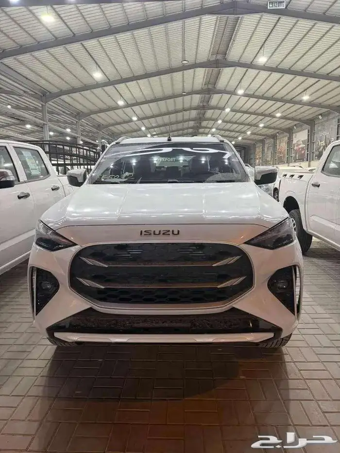 ايسوزو لميتد 2025 قير اوتماتيك ديزل دبل اقوي سعر 1