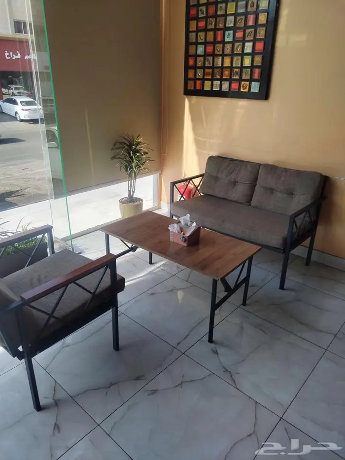 كراسي مع ثلاجه عرض كلها بحاله ممتازه 5