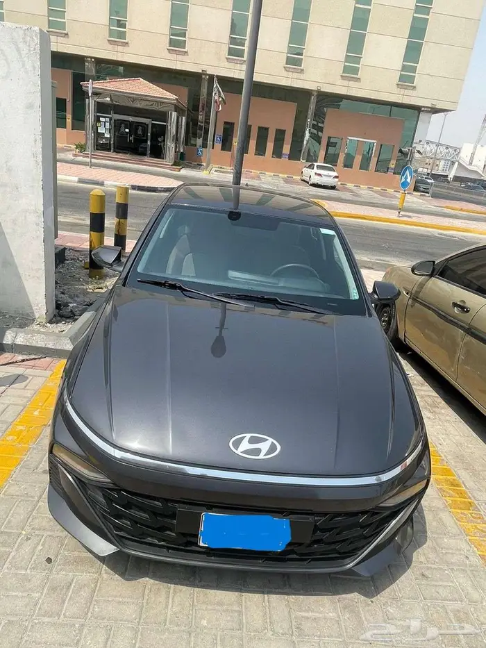 مع شركة القيادة لتأجير السيارات 3