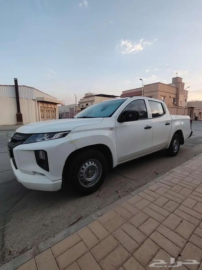 ميتسوبيشي حوض للايجار الشهري 1