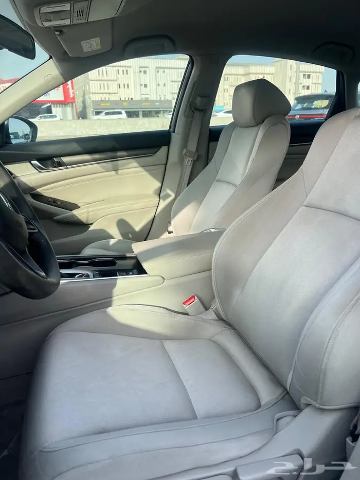 2022 هوندا اكورد LX وكاله 16