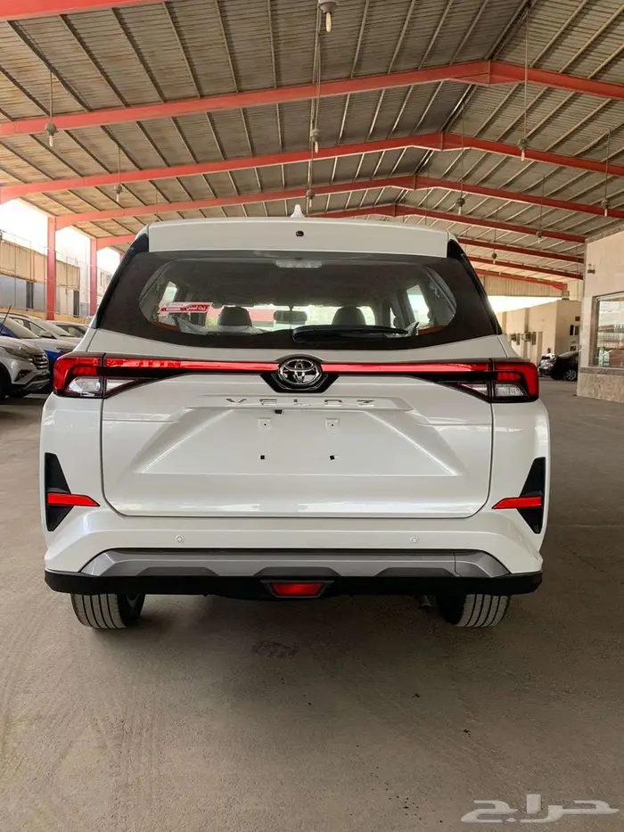 تويوتا -فيلوز -2025-GLX 4
