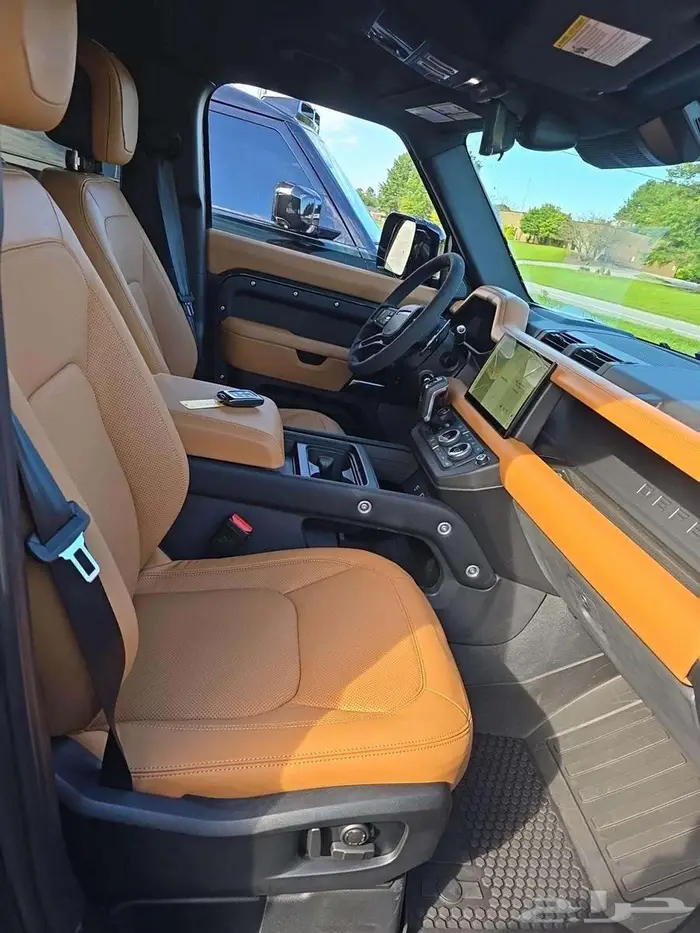 ديفندر 110 V8 فل مواصفات داخليه جملي 2024 اللون روعه 7