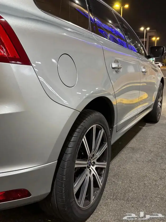 Volvo XC60 2014 مخزن ماشي قليل 2