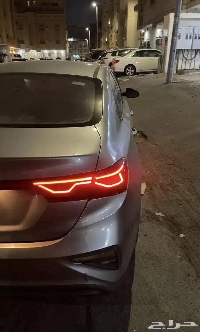للبيع اصطبات سيراتو ليد 2020 1