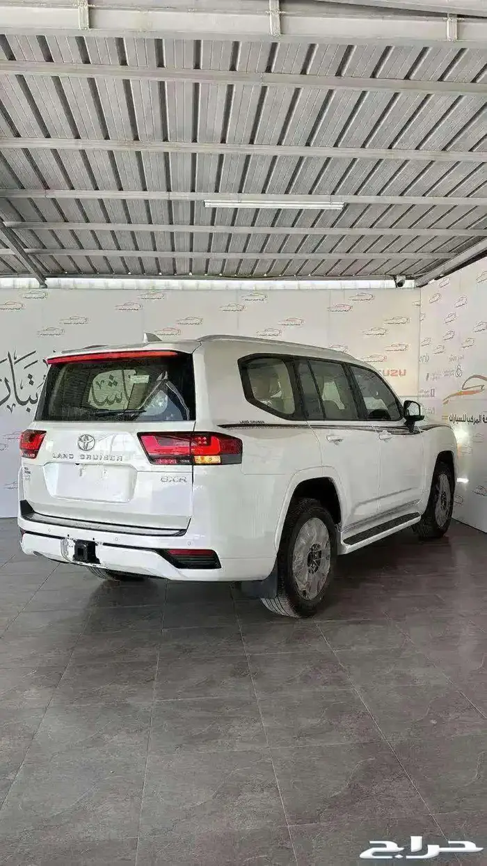 تويوتا لاندكروزر GXR L4 فل كامل بريمي 2025 -333000 8