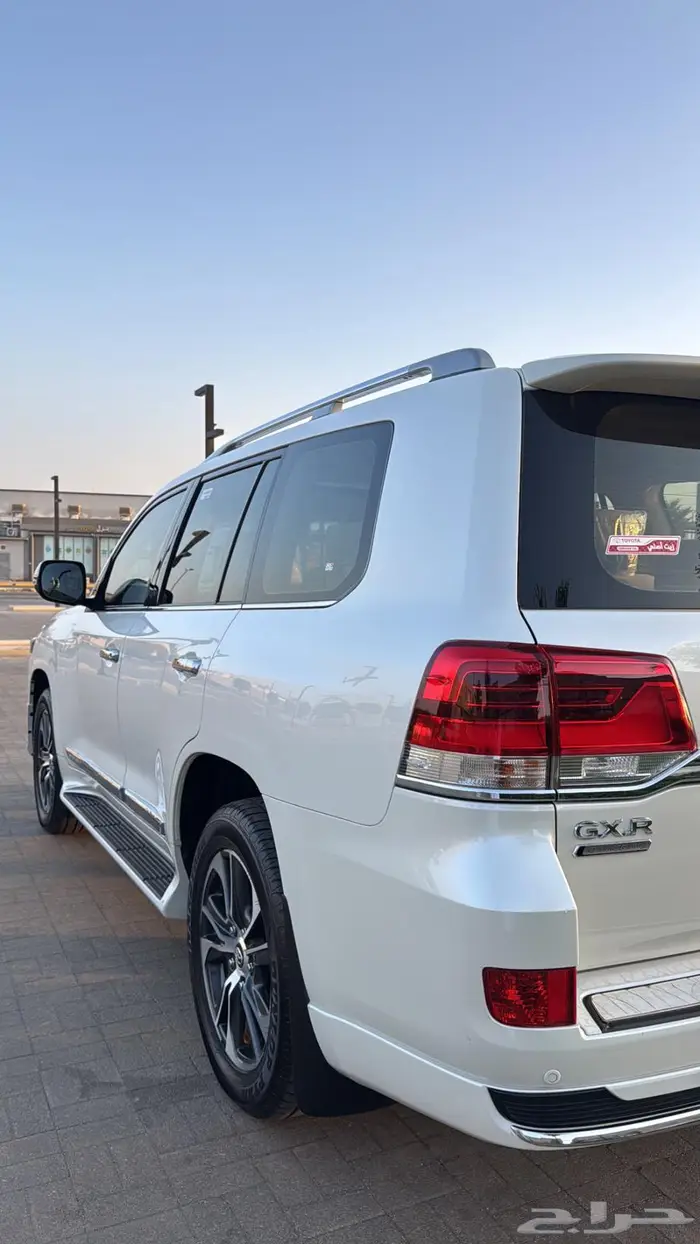 جيب GXR 2020 فل كامل ممشى 9 الاف سعودي 24