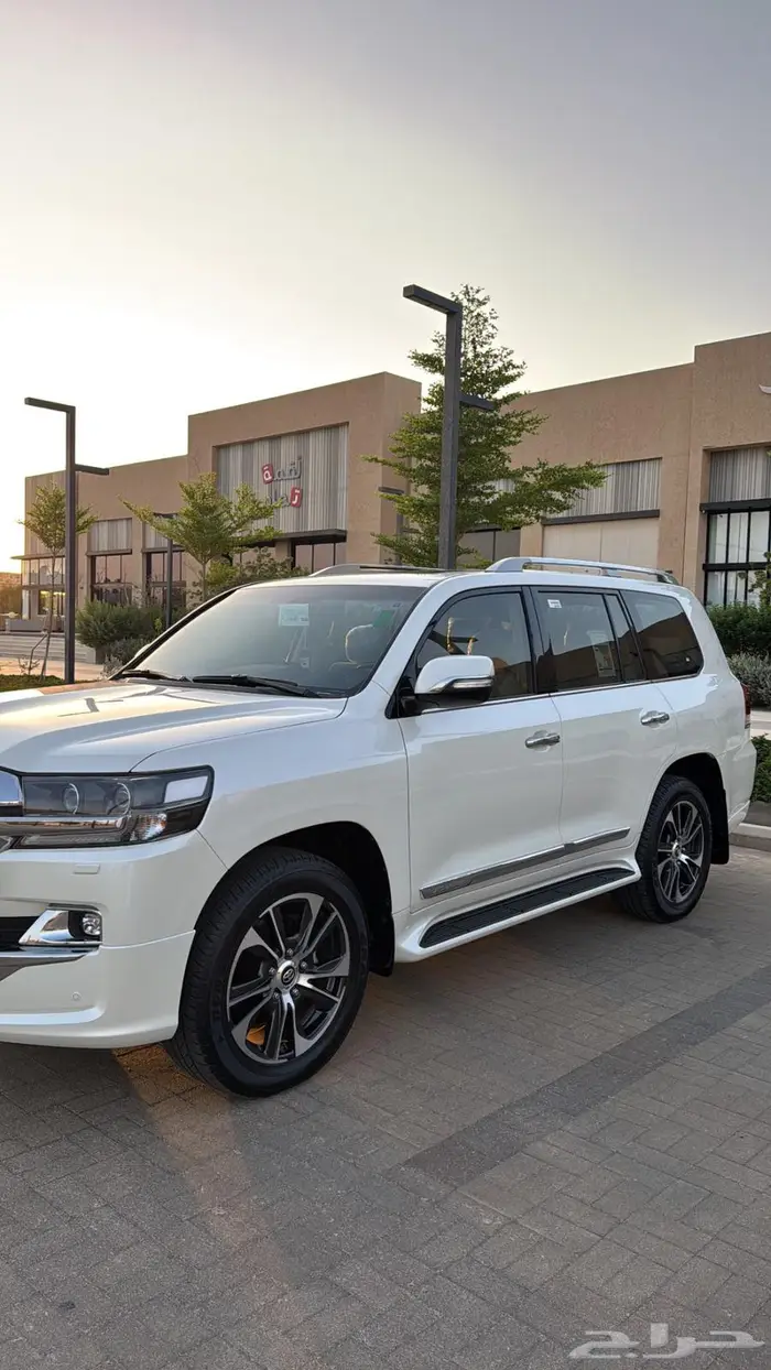 جيب GXR 2020 فل كامل ممشى 9 الاف سعودي 8