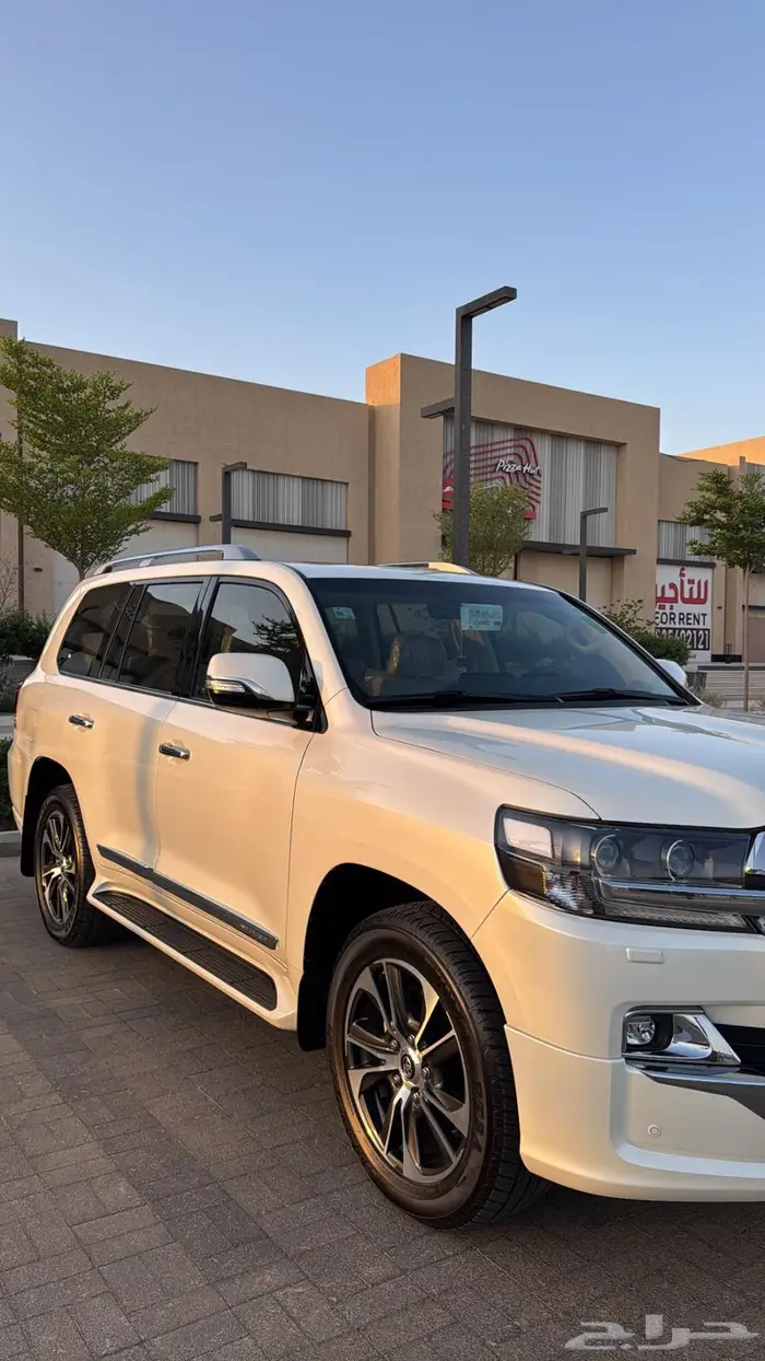 جيب GXR 2020 فل كامل ممشى 9 الاف سعودي 13