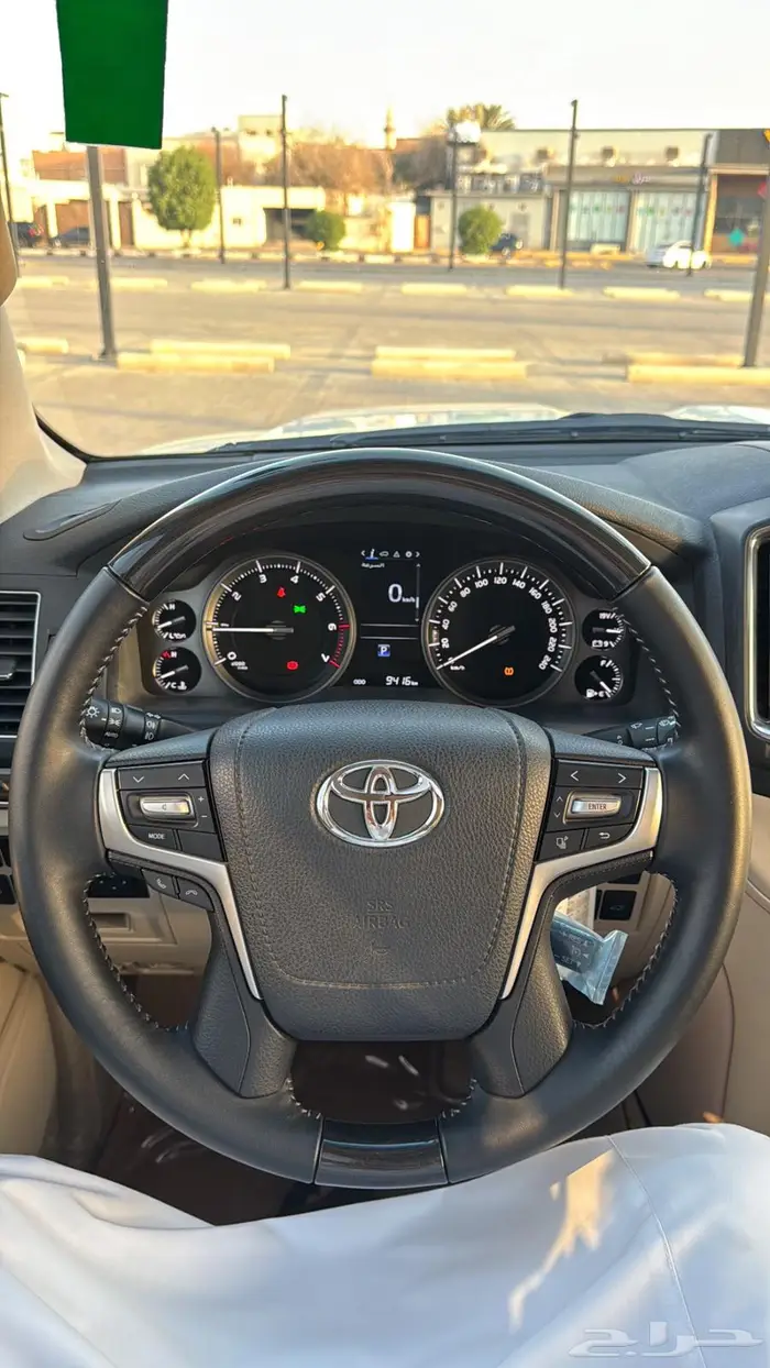 جيب GXR 2020 فل كامل ممشى 9 الاف سعودي 60