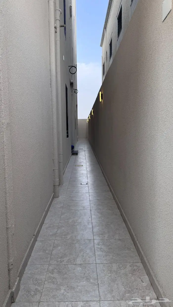شقق ارضية وعلوية 9