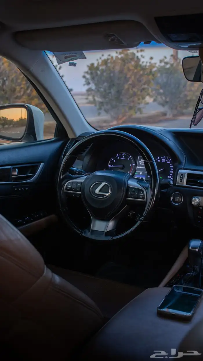 لكزس GS200T 2016 9