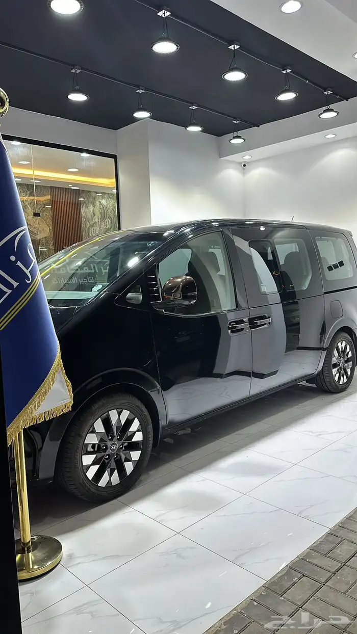 مكتب تأجير السيارات الفارهه 0