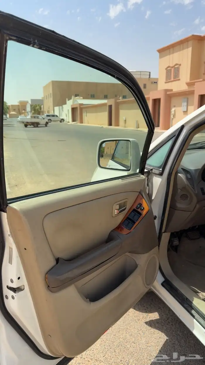 لكزس ار اكس 3
