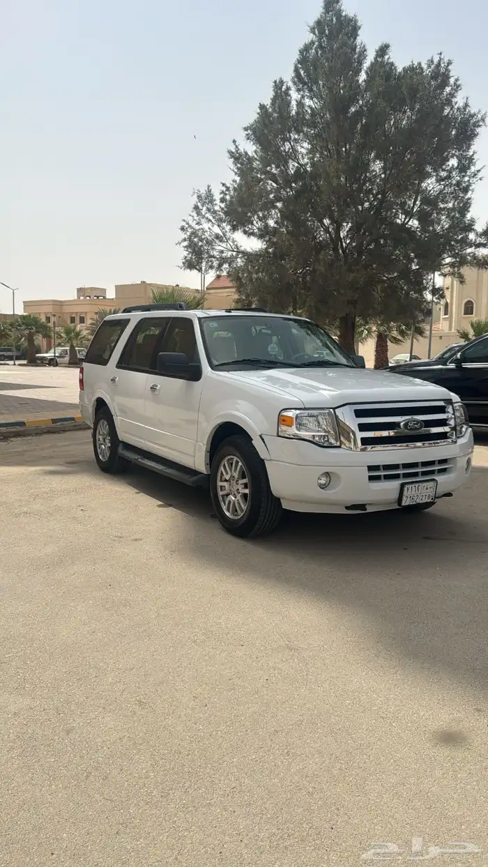 Expedition فورد توكيلات الجزيرة مخزن ماشي قليل 3