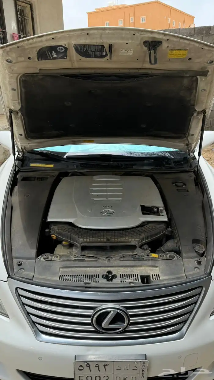 للكزس LS460. 2012 0