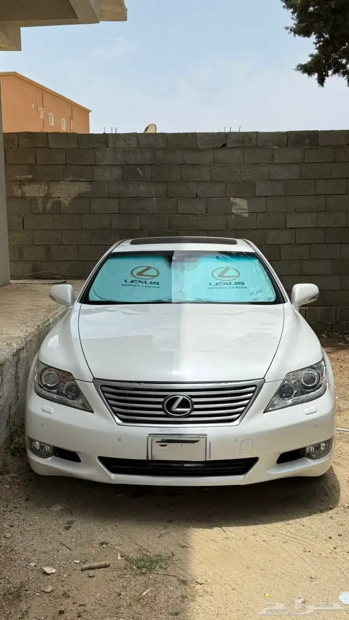 للكزس LS460. 2012 13