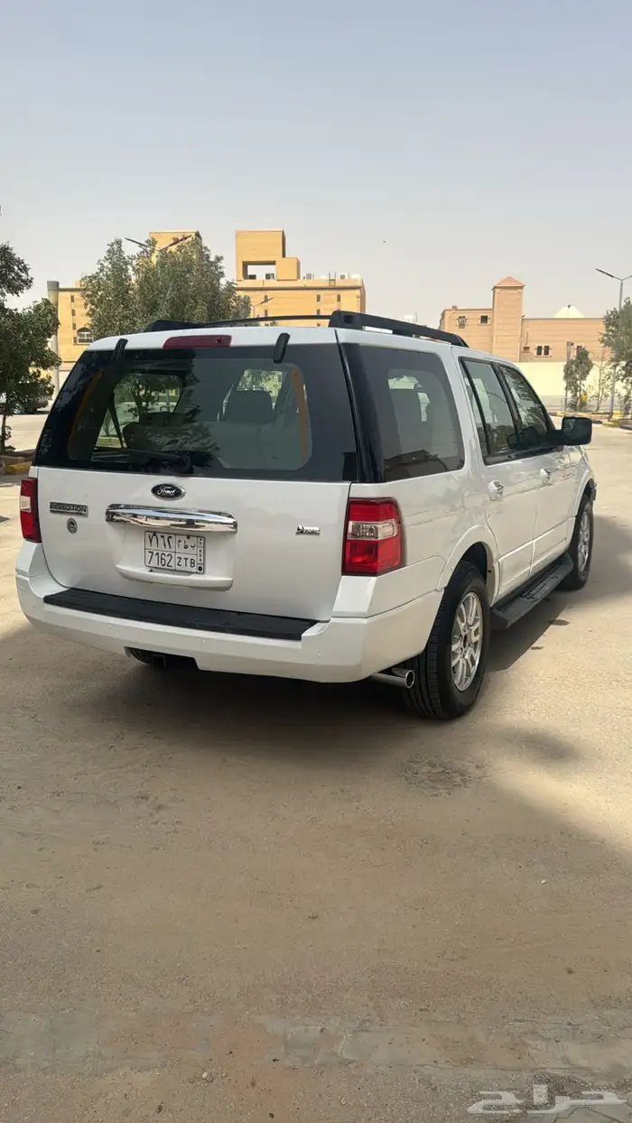 Expedition فورد توكيلات الجزيرة مخزن ماشي قليل 12