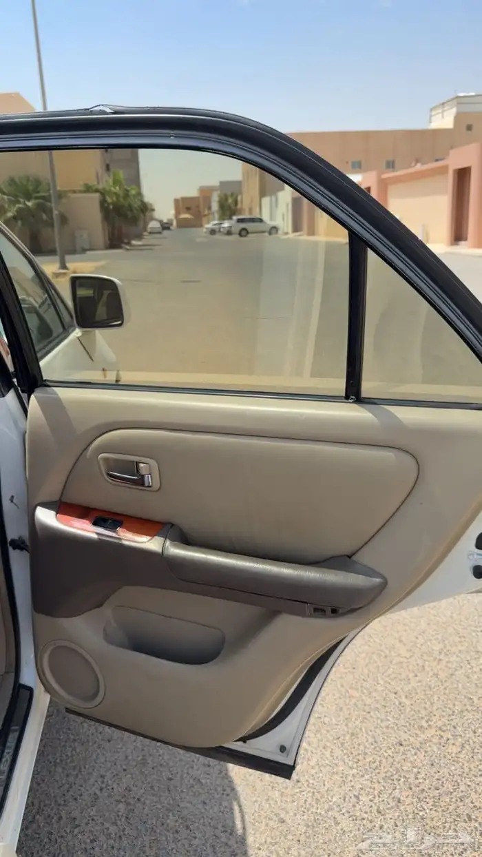 لكزس ار اكس 2